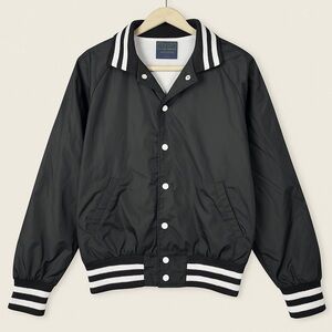 Vintage Hilton Made In USA‎ Bomber Jacket Black Nylon Snap Front L 80s 90s 🇺🇸